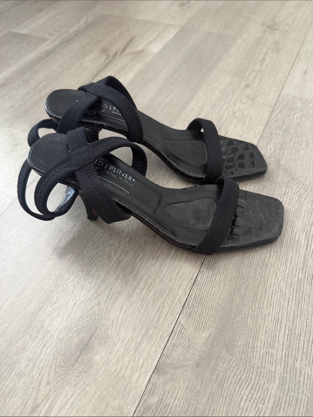 Donald J. Pliner gladiator heel